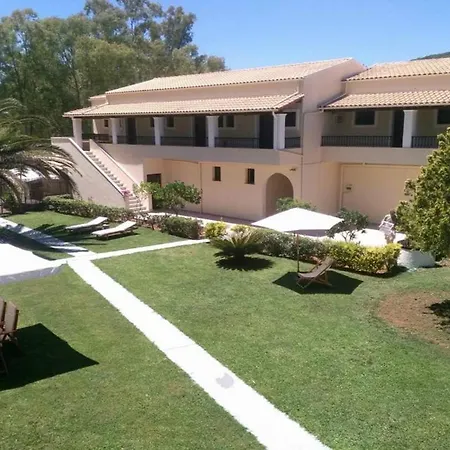 アパートホテル Marina Boutique モライティカ