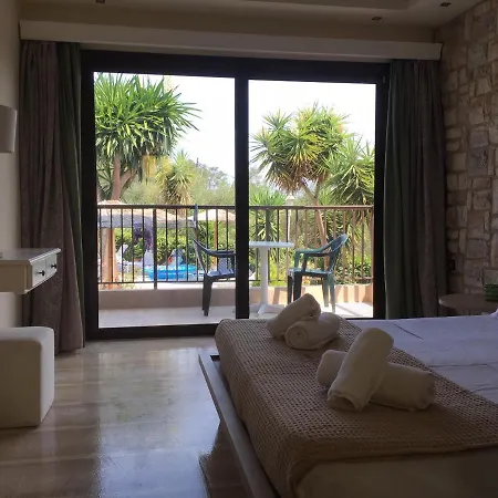 Marina Boutique アパートホテル