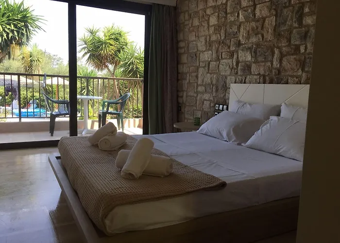מלון דירות Marina Boutique 3*