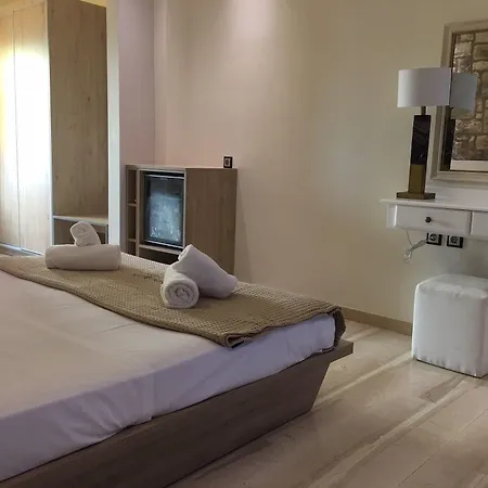 Marina Boutique Moraitika